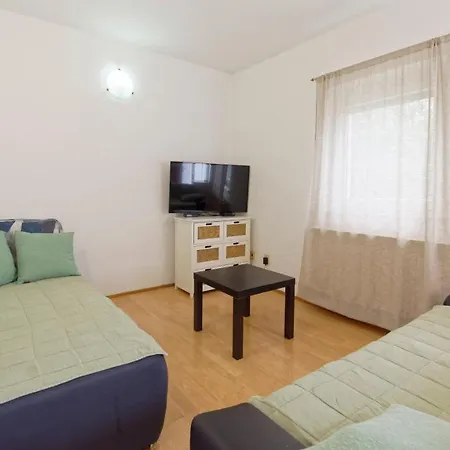 Guest house Chip 4*