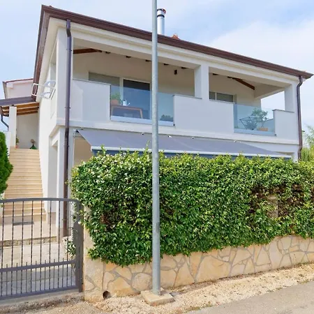 Chip Guest house